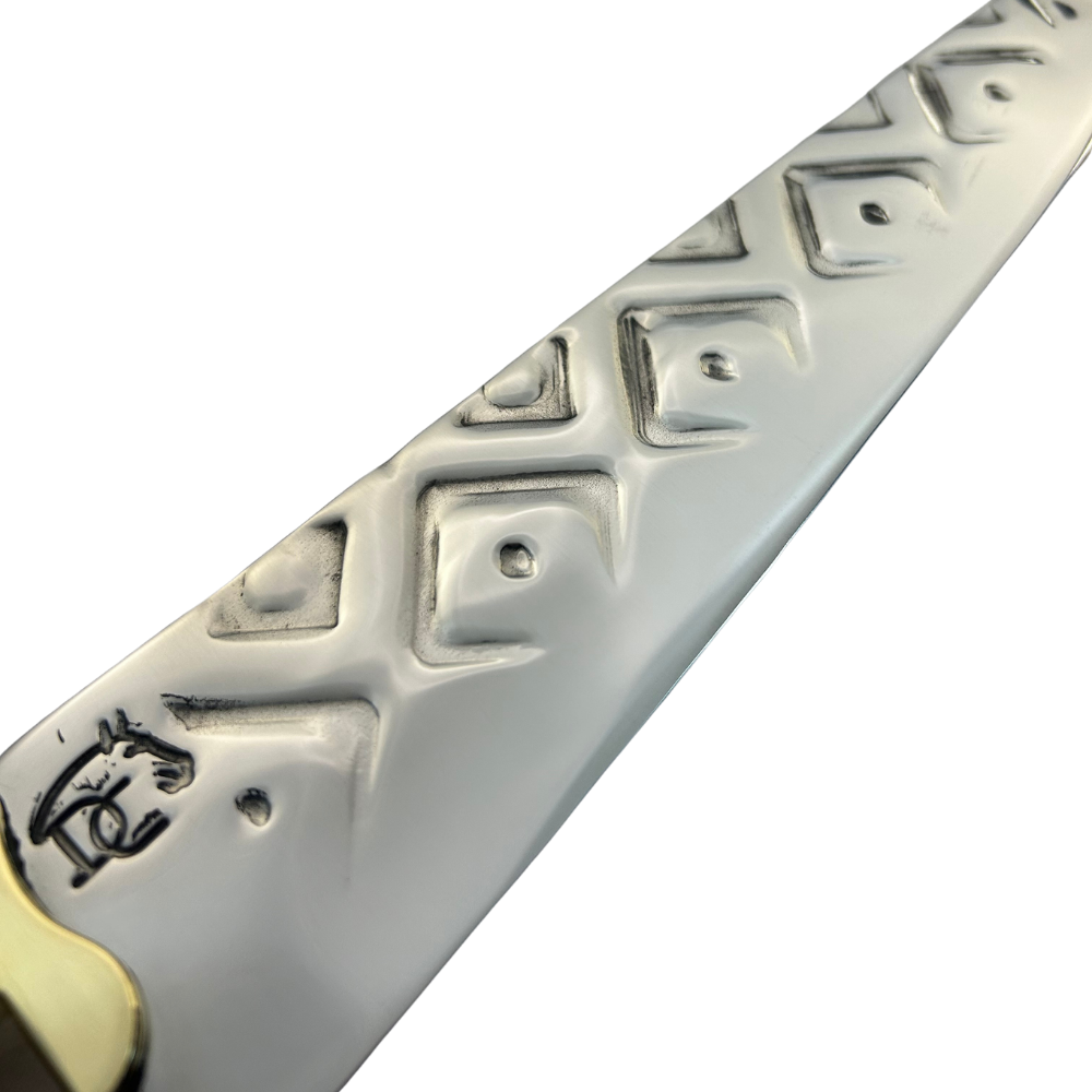 Faca Artesanal 11" - Lâmina Matrizada 3mm - Cabo Chifre de Cervo Legítimo Queimado - Guarda Latão Dourado - 33cm Total