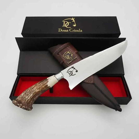 Faca de churrasco artesanal Doma Crioula com cabo de chifre de cervo e lâmina em aço inox