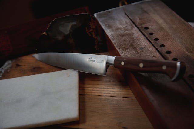 Faca para Churrasco Personalizada: Presente Exclusivo para Amantes de Carne