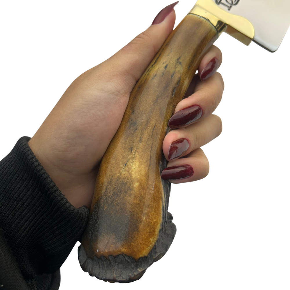 Faca Artesanal 11" - Lâmina Matrizada 3mm - Cabo Chifre de Cervo Legítimo Queimado - Guarda Latão Dourado - 33cm Total
