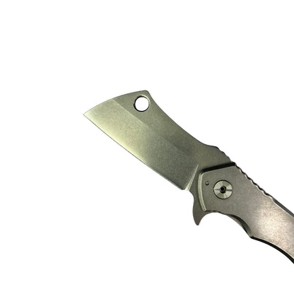 Canivete Cleaver EDC - semi-aberto mostrando mecanismo flipper