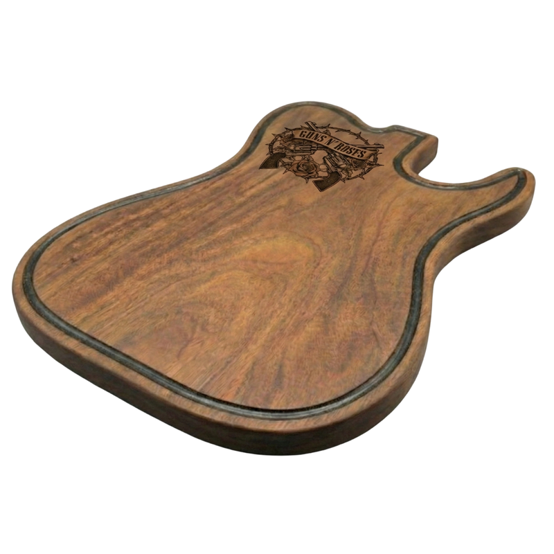 Tábua de Corte Artesanal Guns N' Roses - Formato Guitarra com Resina Epóxi