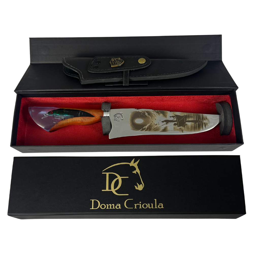 Faca Artesanal 8" Pesca - Gravação Laser Cena de Pesca - Cabo Resina com Isca Embutida