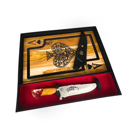 Kit Baralho Premium - Tábua Ás de Copas + Faca 8 Polegadas - Caixa Presente Exclusiva