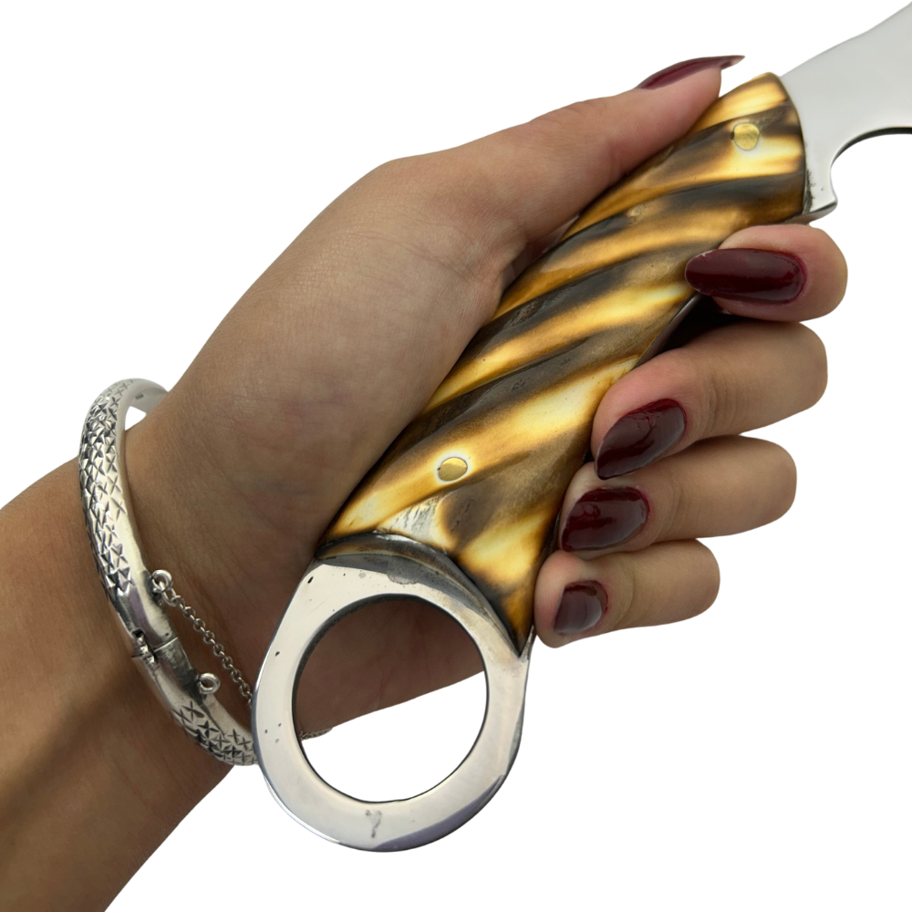 Faca Artesanal 8" Full Tang - Lâmina 3mm - Cabo Chifre de Cervo Trabalhado - Detalhes Maçarico - Guarda Circular Aço