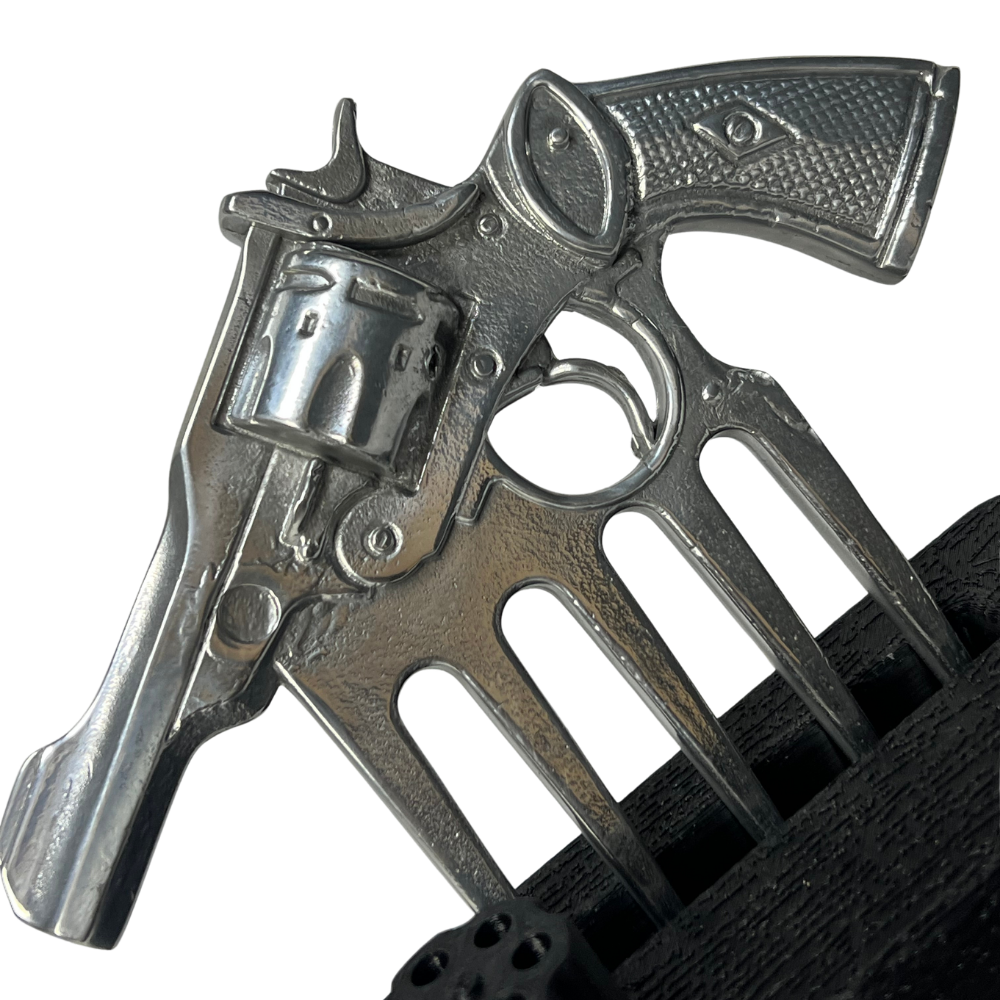Garra em Formato de Arma Prata com Suporte