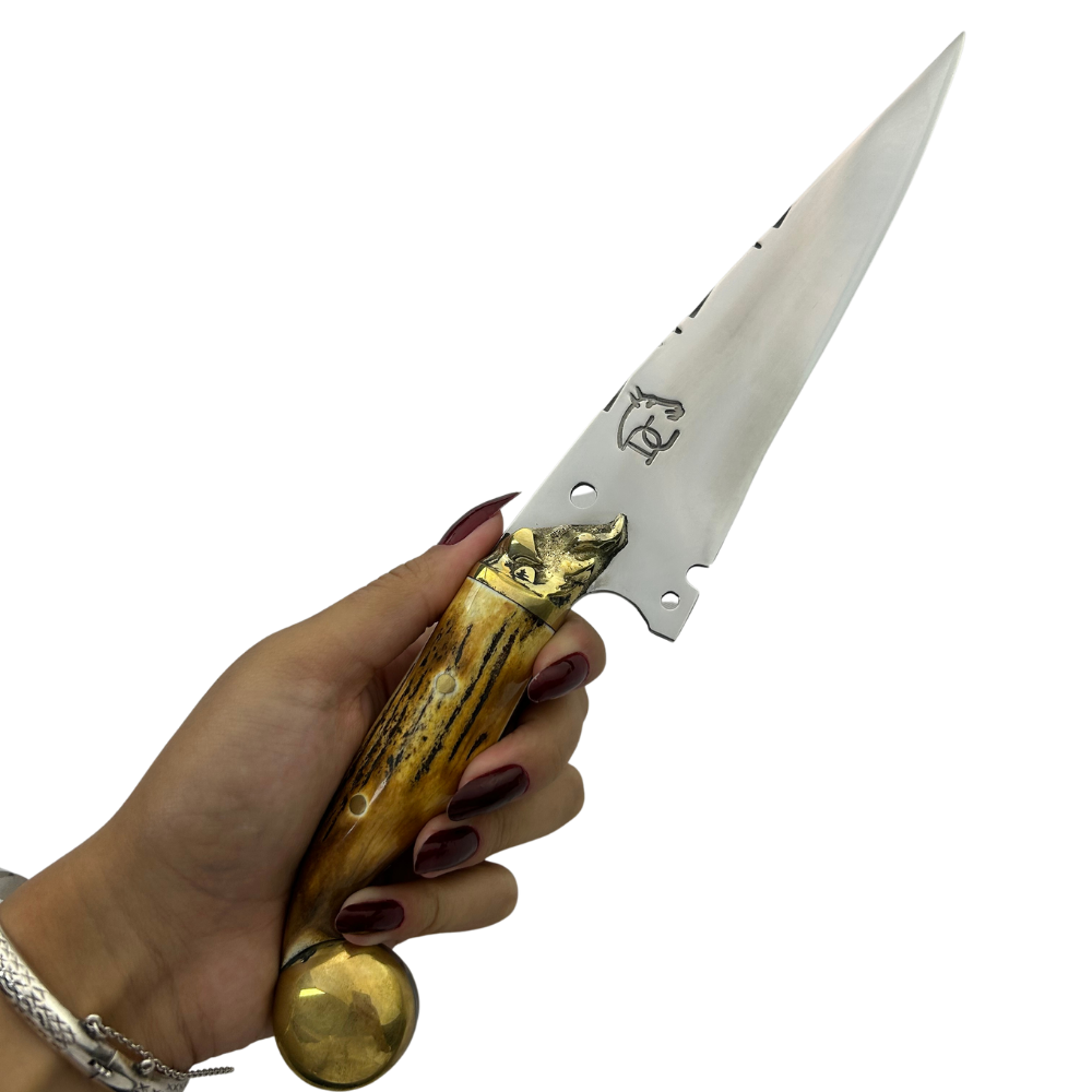 Faca Artesanal 7" - Lâmina 3mm - Cabo Chifre de Cervo Queimado - Guarda Javali Latão - Ponta Latão Dourado - 30cm Total