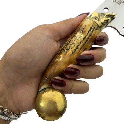 Faca Artesanal 7" - Lâmina 3mm - Cabo Chifre de Cervo Queimado - Guarda Javali Latão - Ponta Latão Dourado - 30cm Total