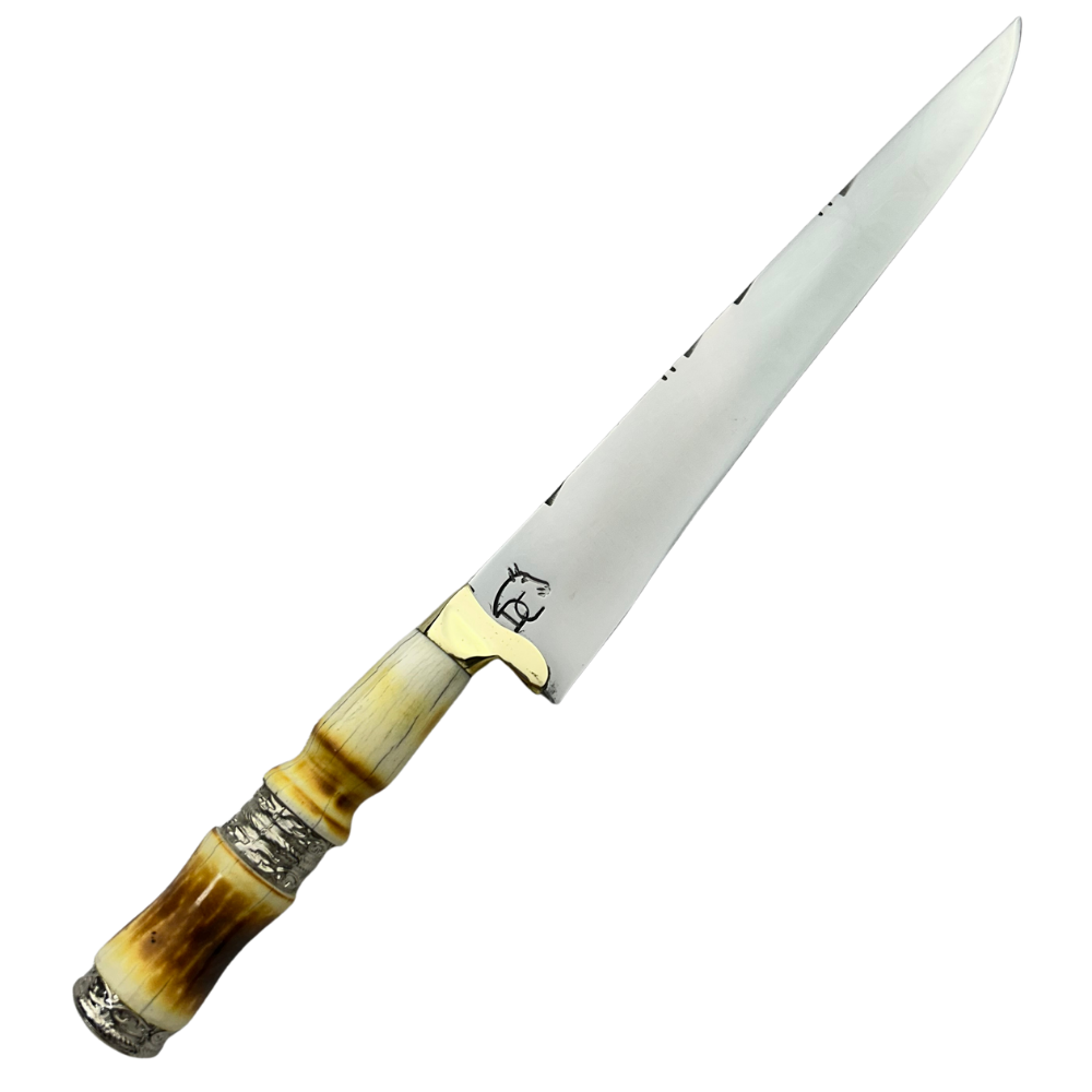 Faca de Churrasco Artesanal 11" - Cabo Osso Bovino Queimado - Detalhes Latão Dourado - 33cm Total | Doma Crioula Cutelaria Artesanal