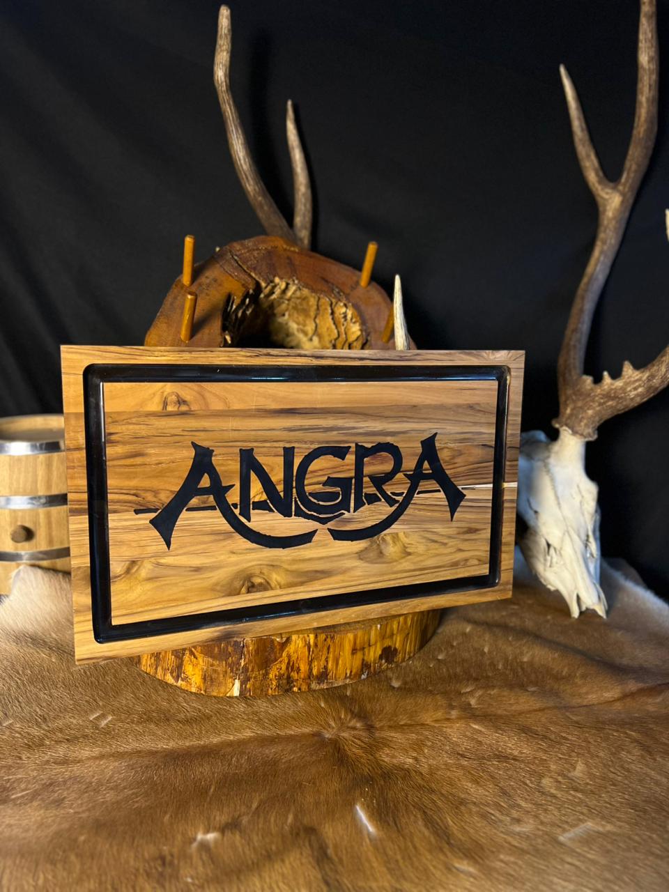 Tábua de Madeira Personalizada Angra - 45,5cm x 27cm