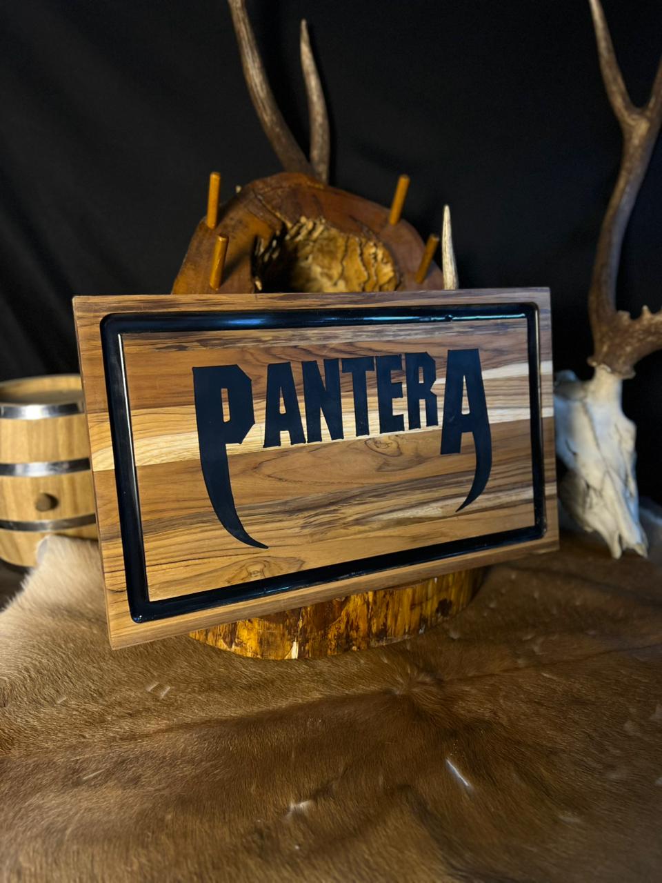 Tábua de Madeira Personalizada Pantera - 45,5cm x 27cm