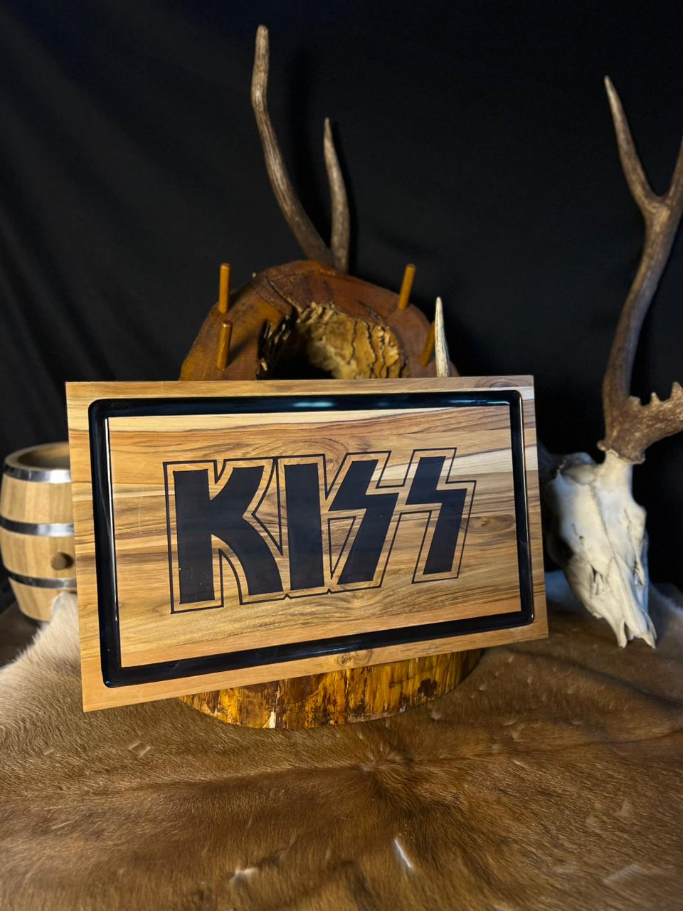 Tábua de Madeira Personalizada Kiss - 45,5cm x 27cm