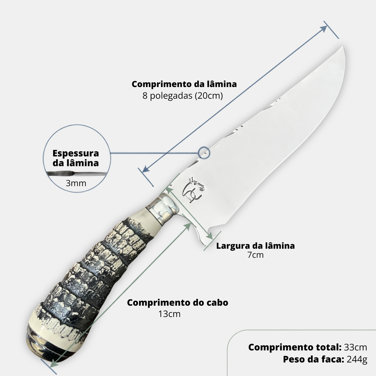 Medidas da faca Tatu: lâmina 20 cm, cabo 13 cm, total 33 cm, largura 7 cm, espessura 3 mm e peso 244 g