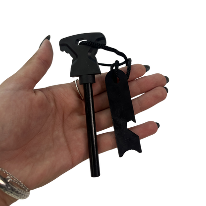 Faca Tática 8" Aço Inox 420C - Cabo Madeira Esculpida - Detalhes Latão Dourado - Caixinha Madeira Vermelha - Personalização Laser Grátis