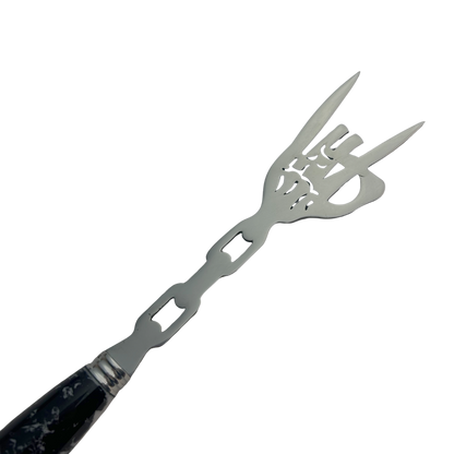 Garfo Artesanal Rock 'n' Roll - Aço Inox com Design Vazado - Cabo em Resina Marmorizada - Coleção Rock Legends