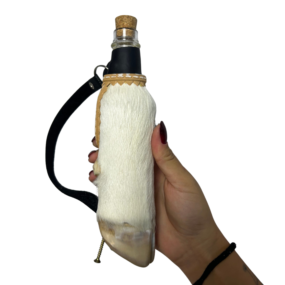 Kit Cantil + Copo em Imitação de Pata de Vaca - Acabamento Premium com Costura Dourada - Tradição Gaúcha