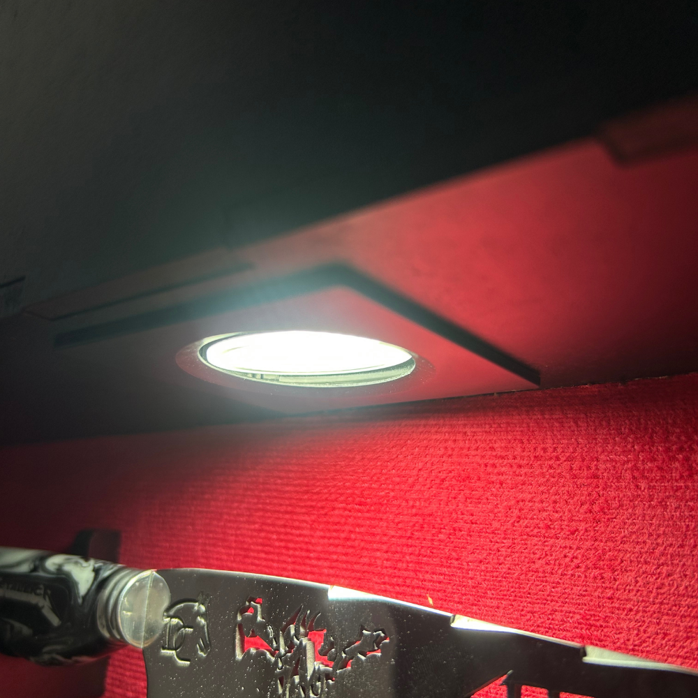 Expositor de Facas Premium - 7 Posições com Iluminação LED