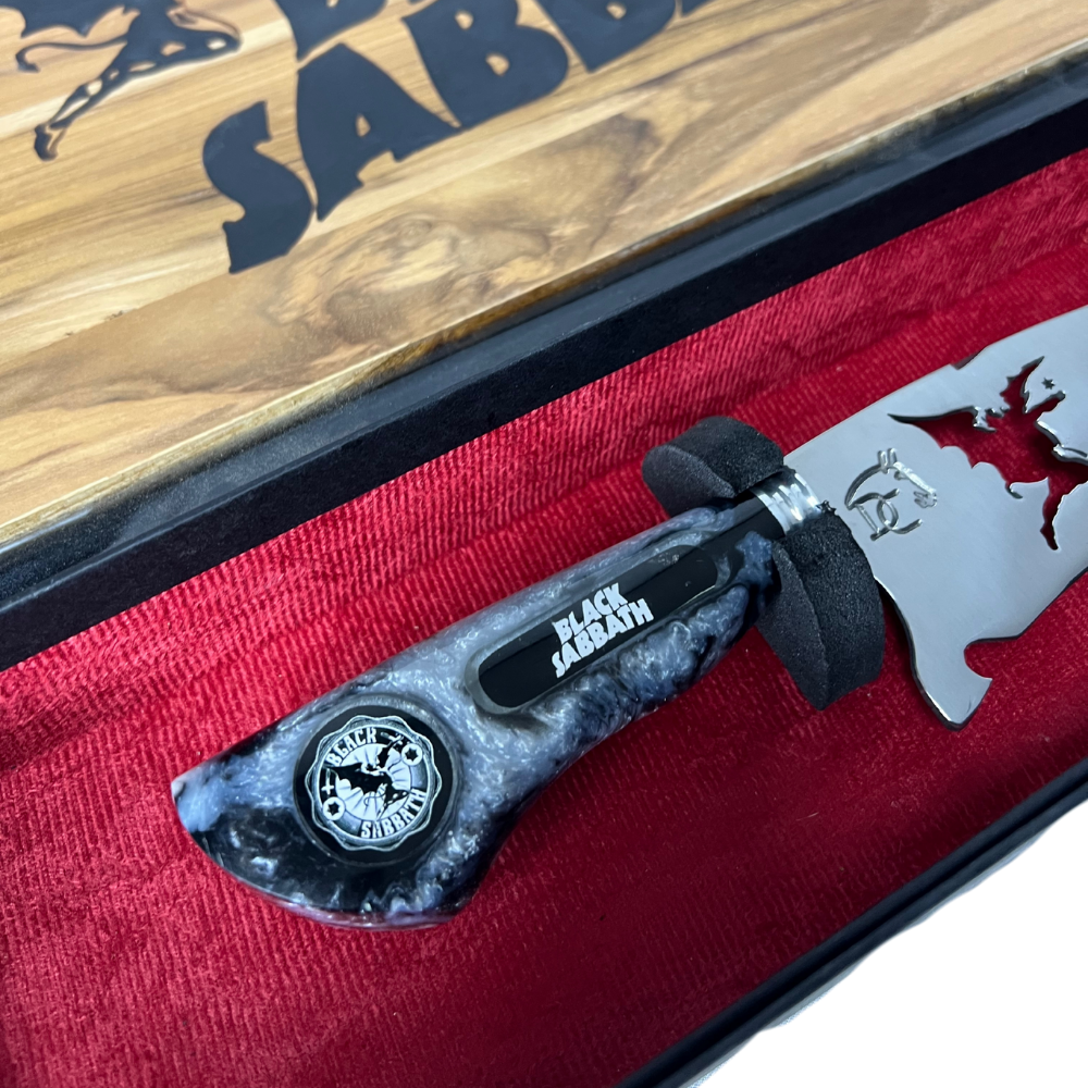 Kit Black Sabbath - Faca 8" + Tábua Personalizada