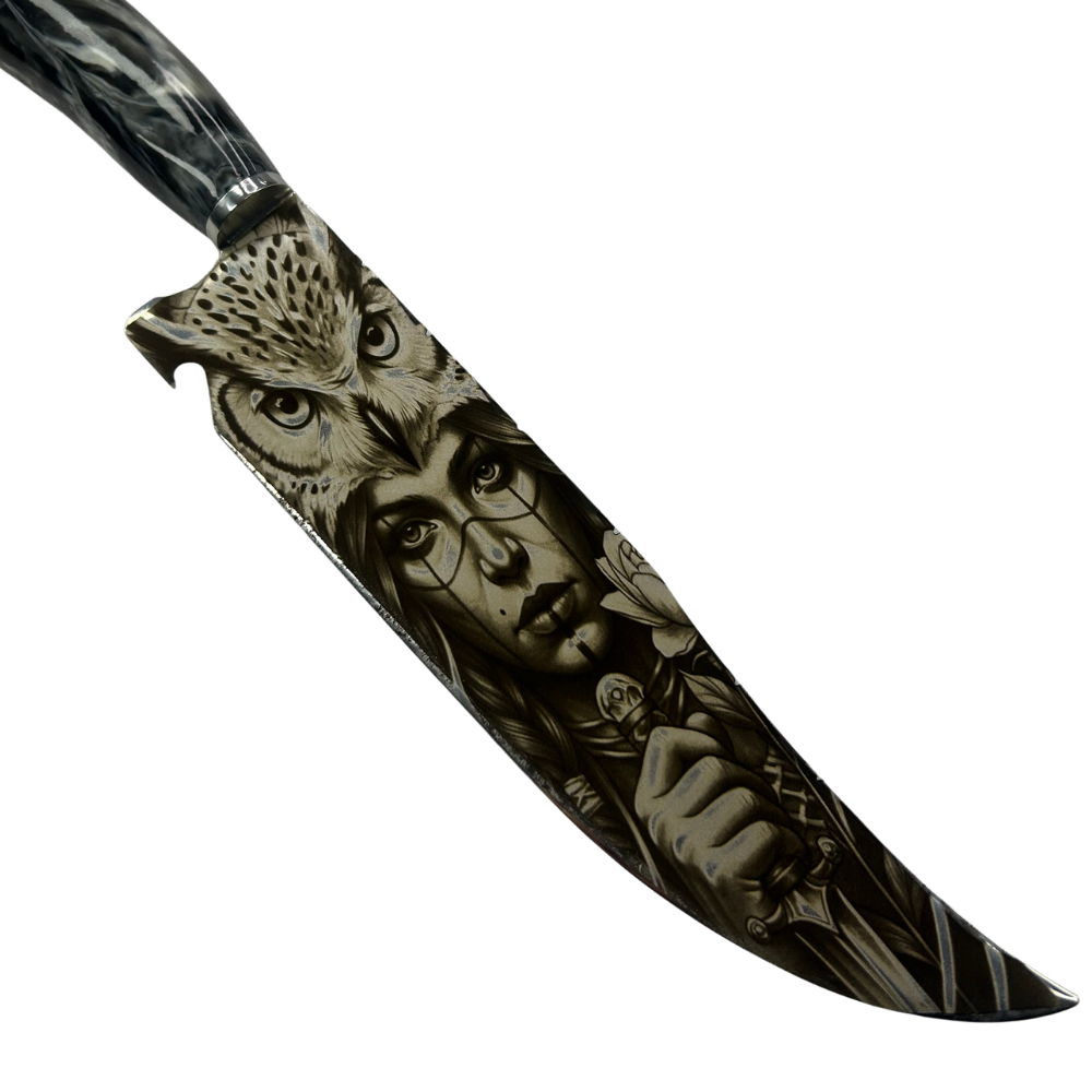 Faca de Churrasco 8 Polegadas Personalizada a Laser - Cabo Resina com Ferradura - 33cm | Doma Crioula Cutelaria Artesanal