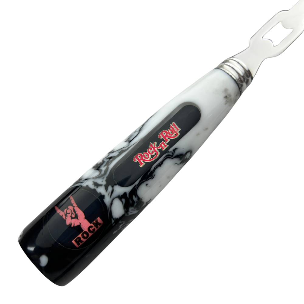 Garfo Artesanal Rock 'n' Roll - Aço Inox com Design Vazado - Cabo em Resina Marmorizada - Coleção Rock Legends