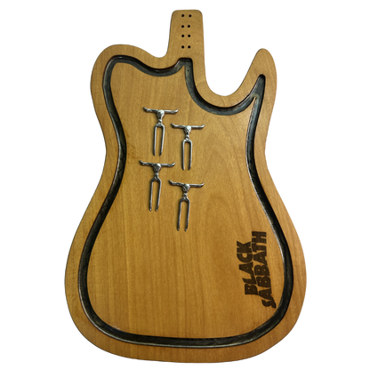 Tábua de Corte Artesanal Guitarra Black Sabbath - Madeira Nobre com Suporte Garfos - Coleção Rock Legends